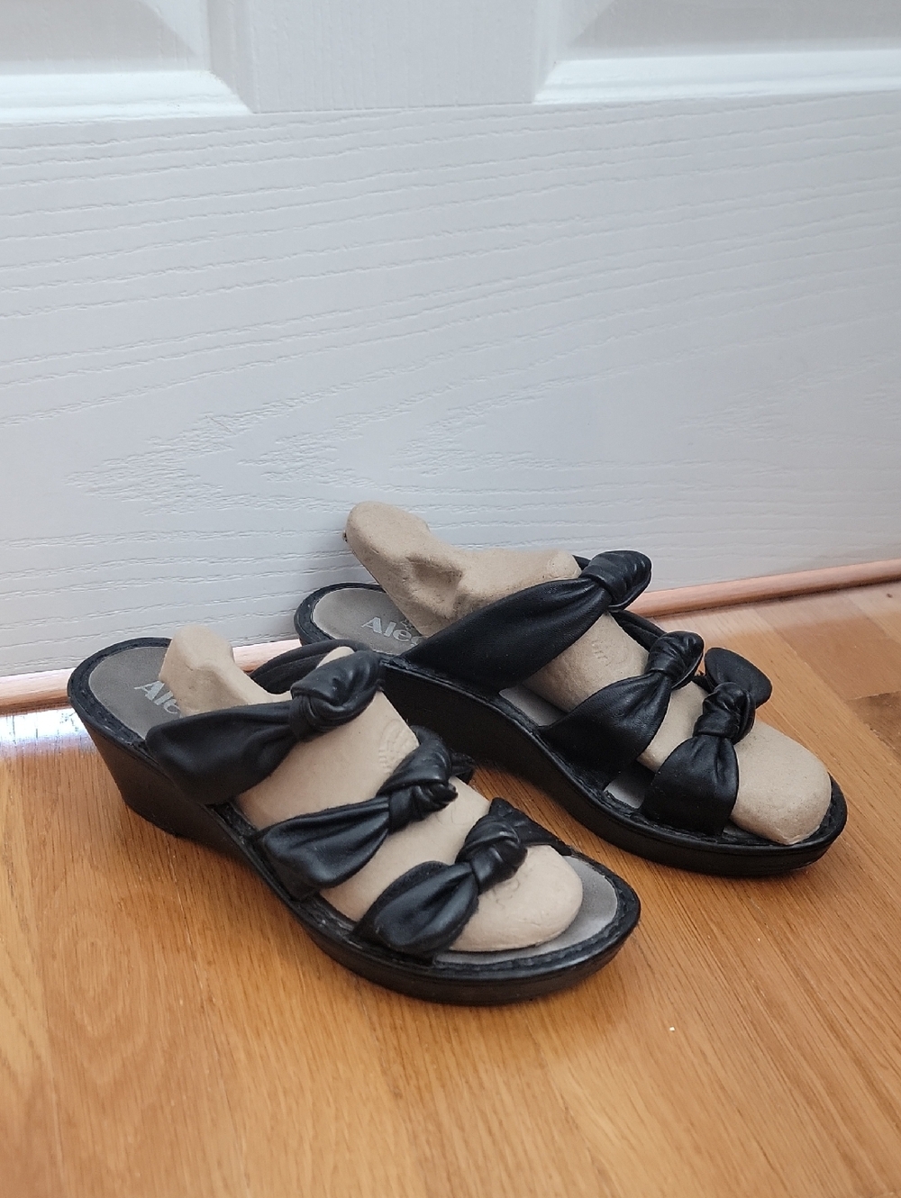 Alegria  Black Knotted Triple Strap Wedge Slides Shoes Sandals Leather 38 8 9
